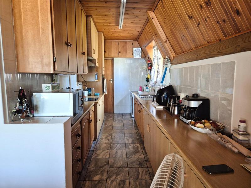 5 Bedroom Property for Sale in Franskraal Western Cape